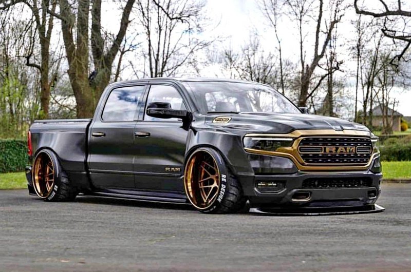 Dodge Ram 1500 Custom