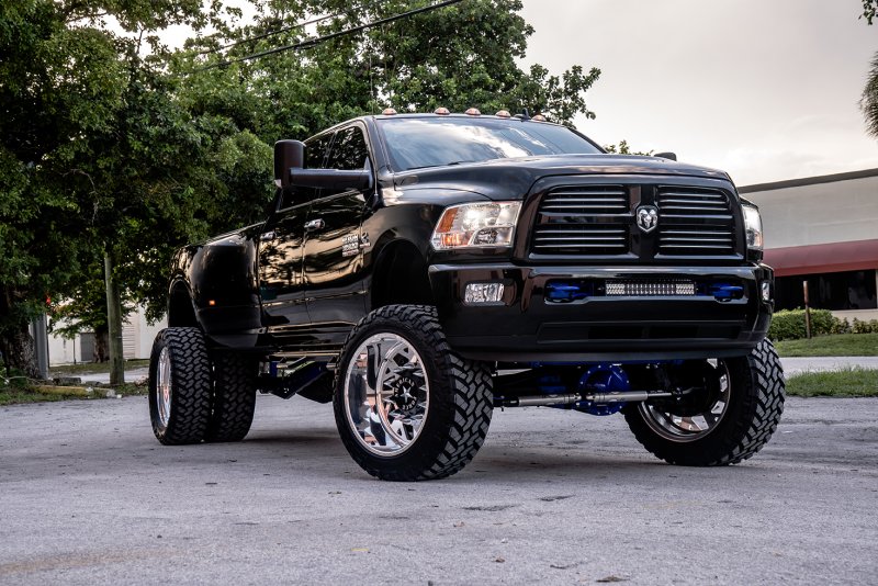 Dodge Ram 3500 джип