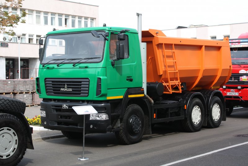 Самосвал 8х4 МАЗ 6516с9-521-005 21 м3 27 тн.