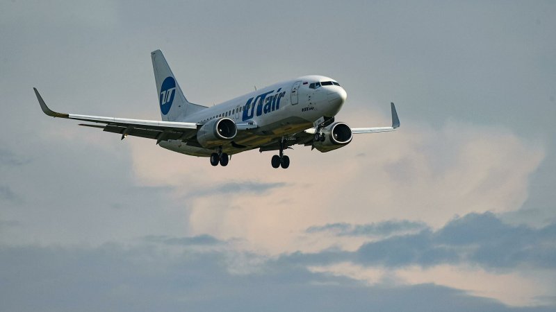 Самолет Боинг 737 UTAIR
