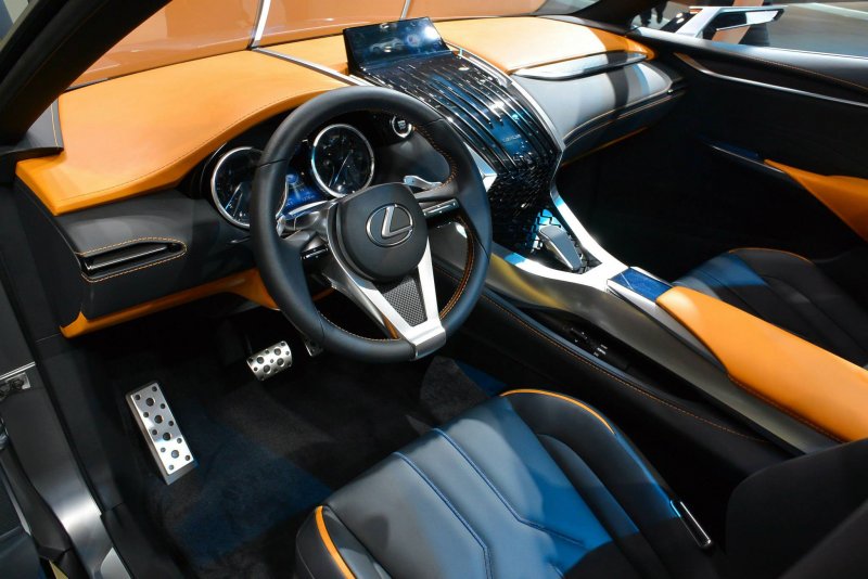 Lexus NX 2022 салон