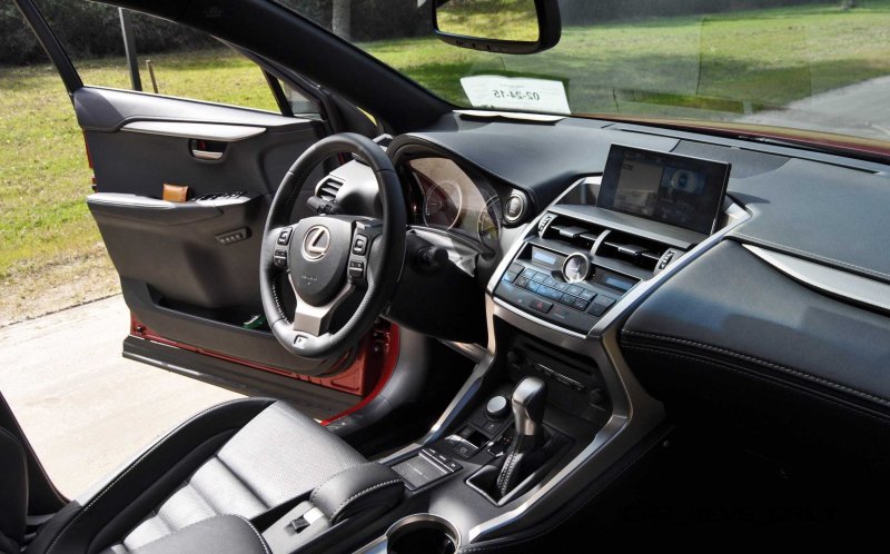 Lexus NX 200t салон
