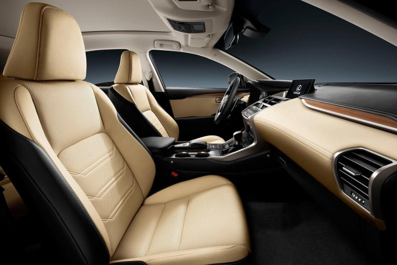 Lexus NX 200 салон