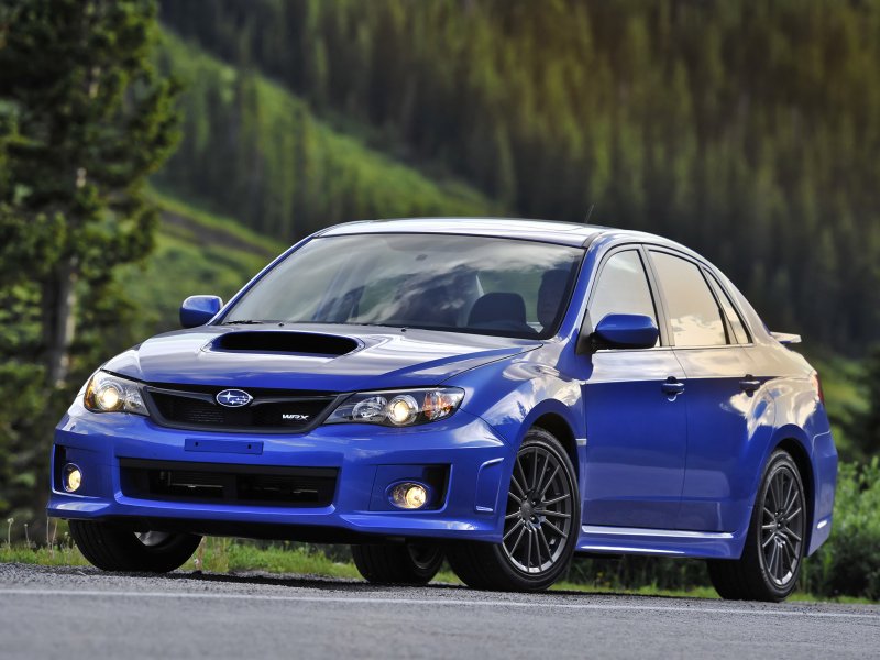 Субару WRX STI 2013