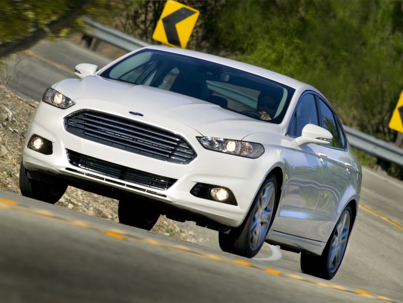 Ford Fusion американский