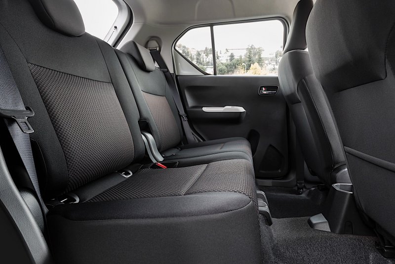 Suzuki Ignis 2 салон