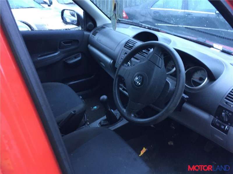 Консоль Suzuki Ignis 2000