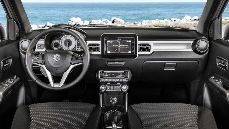 Suzuki Ignis 2020 интерьер