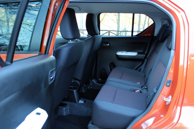 Suzuki Ignis 2 салон