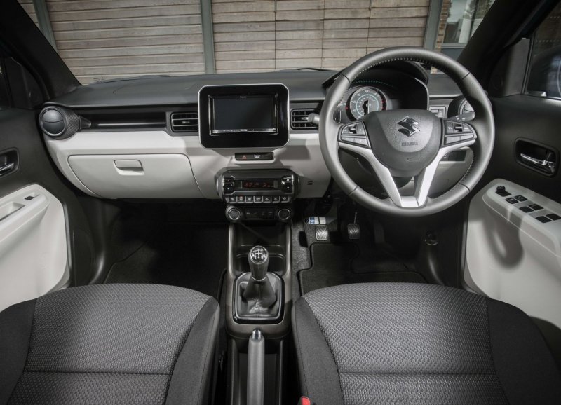 Suzuki Ignis 2 салон