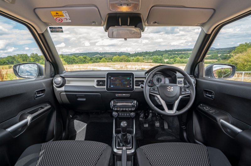 Suzuki Ignis 2020 интерьер