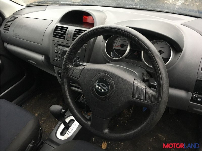 Suzuki Ignis 2005 салон двери