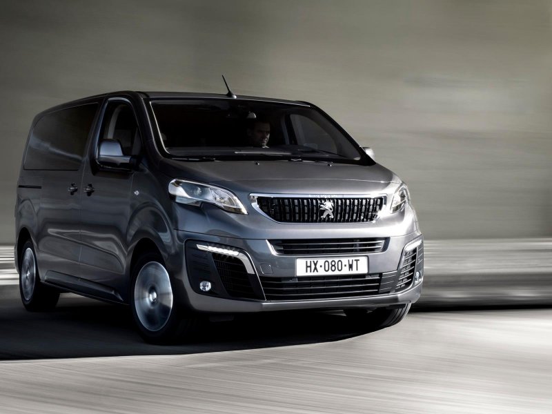 Peugeot traveller 2018