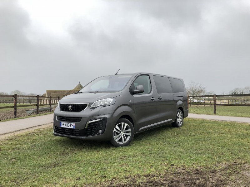 Peugeot traveller r18