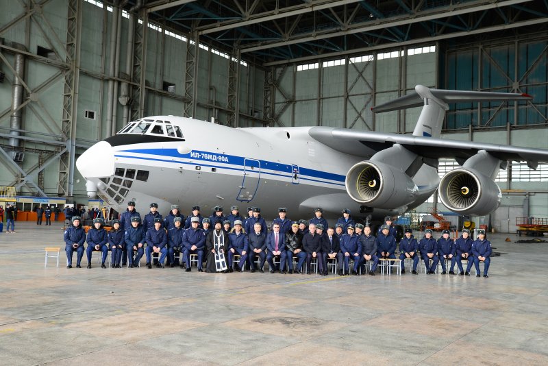 Ил-76 военно-транспортный самолёт