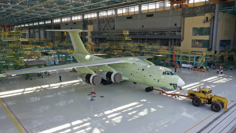 Поточная линия сборки ил-76 Авиастар