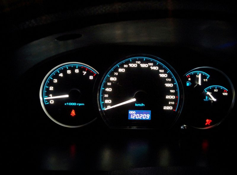 Chevrolet Lacetti приборная панель