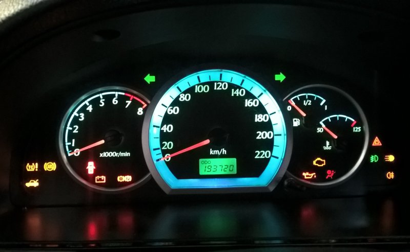 Chevrolet Lacetti приборная панель