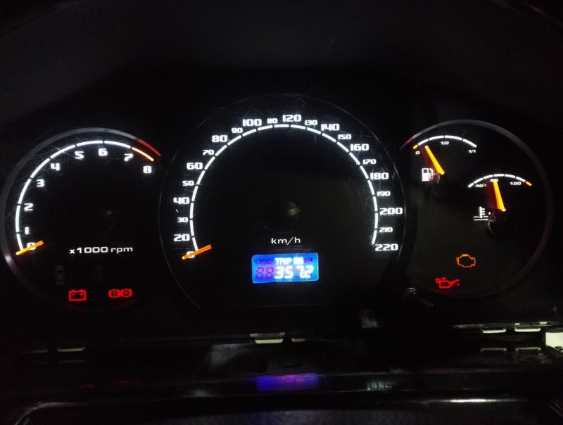 Chevrolet Lacetti приборная панель