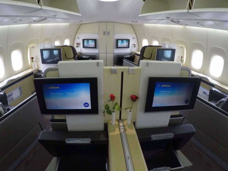 Boeing 747-800 салон