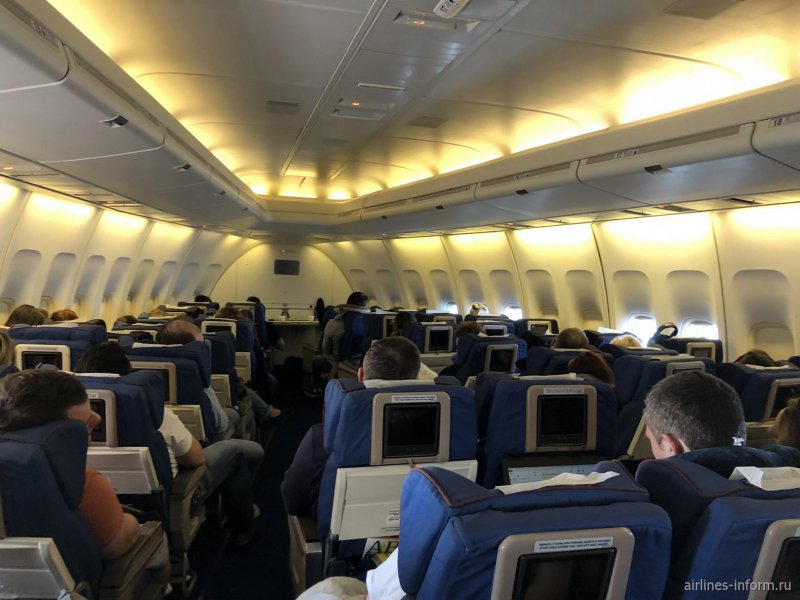 Верхняя палуба Боинг 747-400 АК Россия