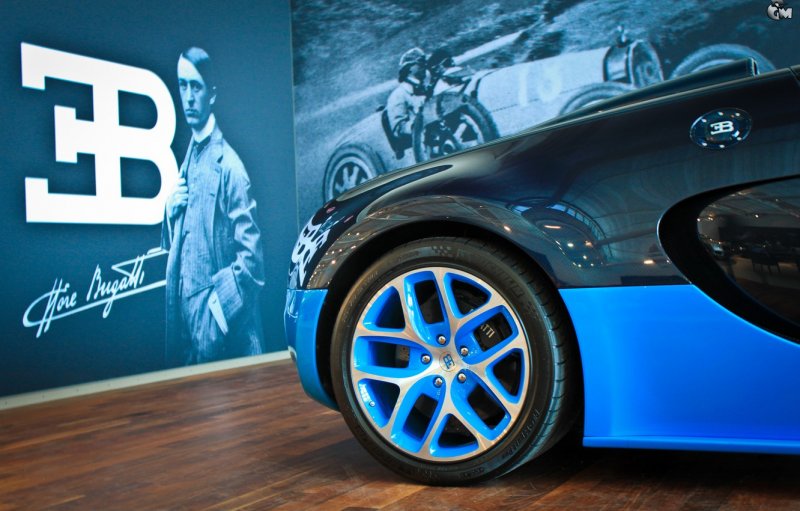 Bugatti значок