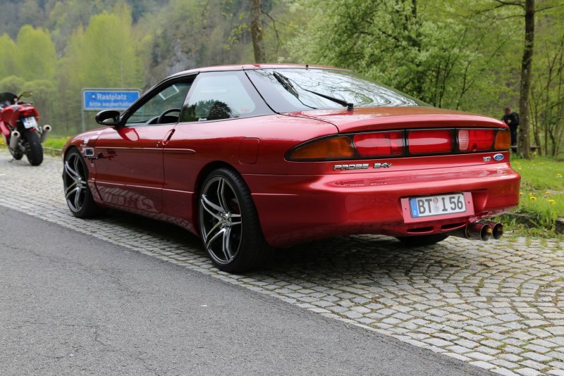 Ford Probe 2 stance