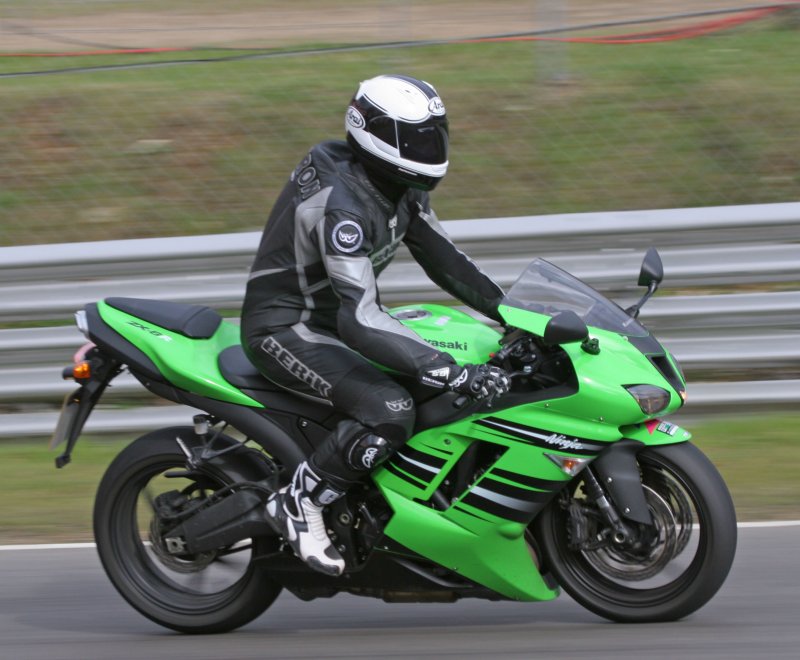 Kawasaki Ninja ZX-6r carros