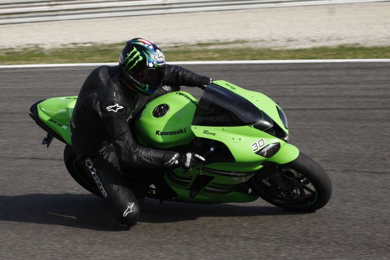 Kawasaki ZX-6r габариты