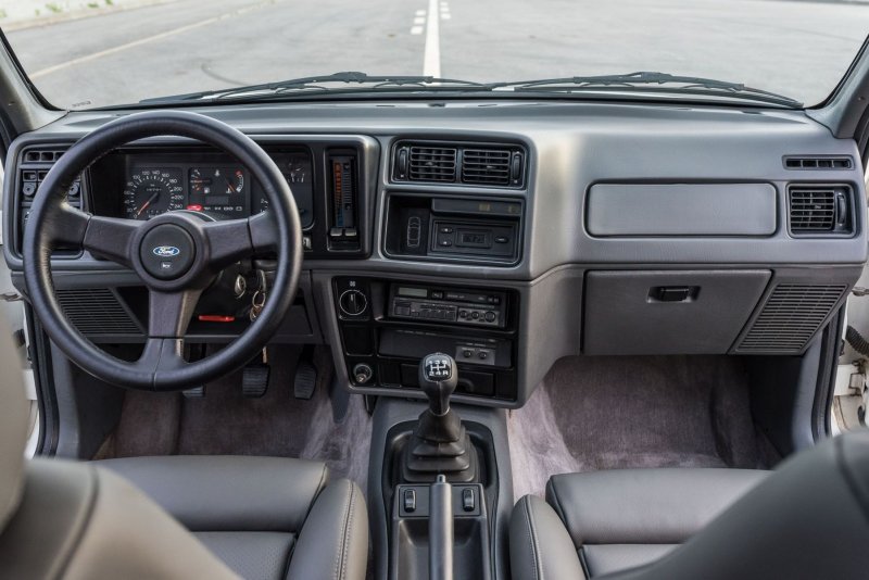 Ford Sierra 1987 салон