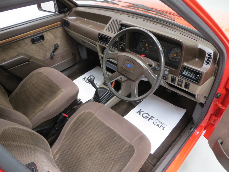 Ford Sierra 1984 салон
