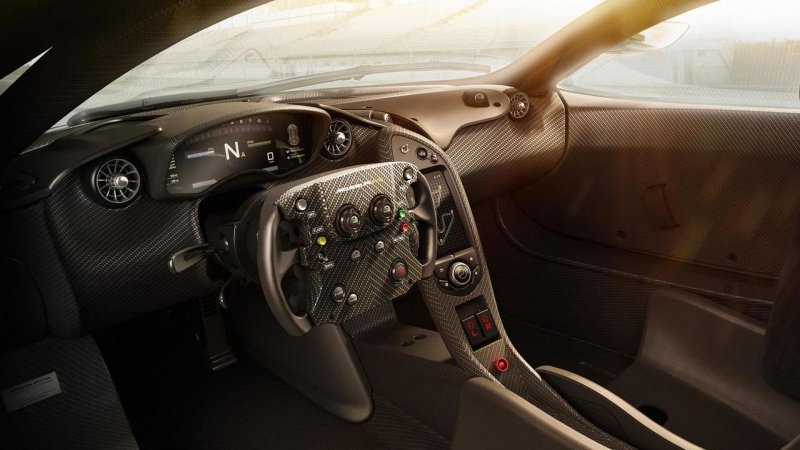 MCLAREN p1 GTR Interior
