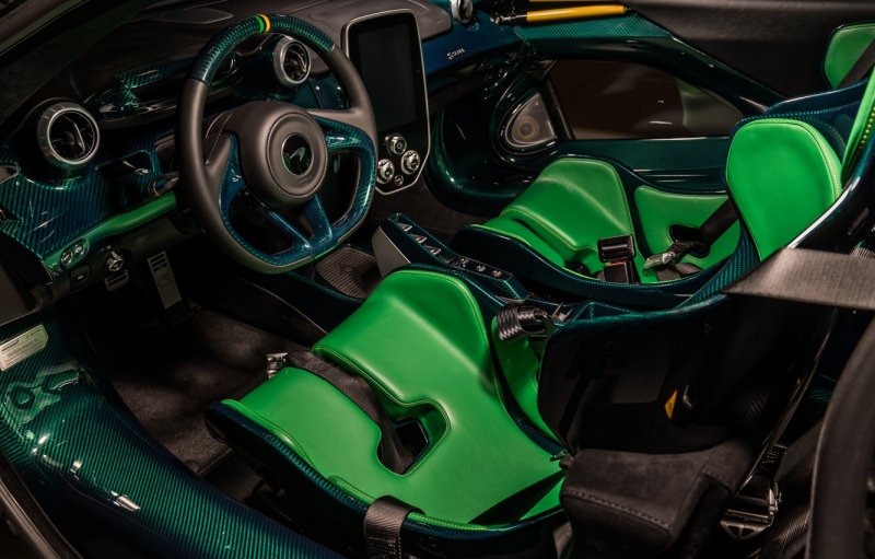MCLAREN Senna салон 2020