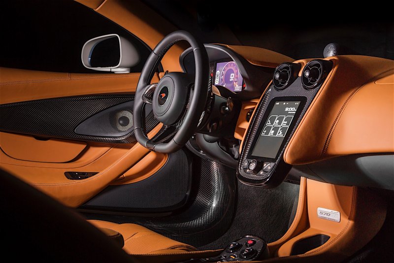 MCLAREN 570gt салон