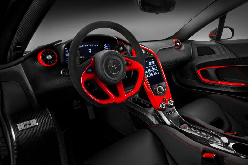 MCLAREN p1 салон