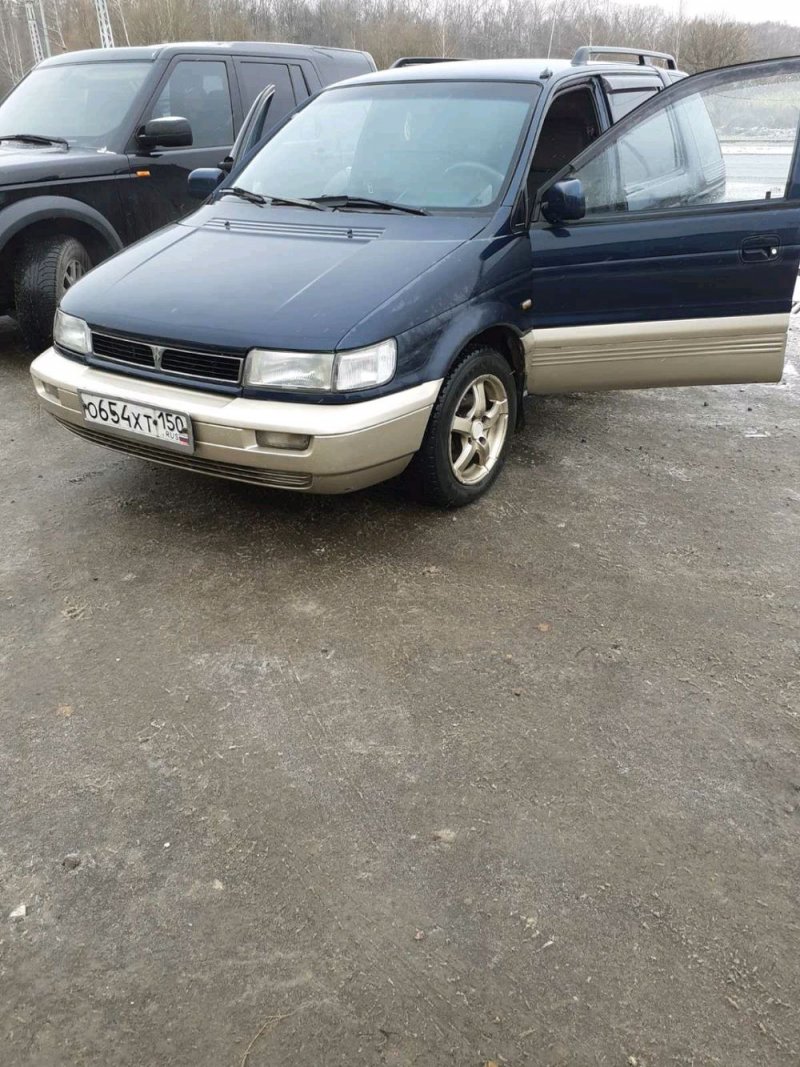 Мицубиси Спейс вагон 1998