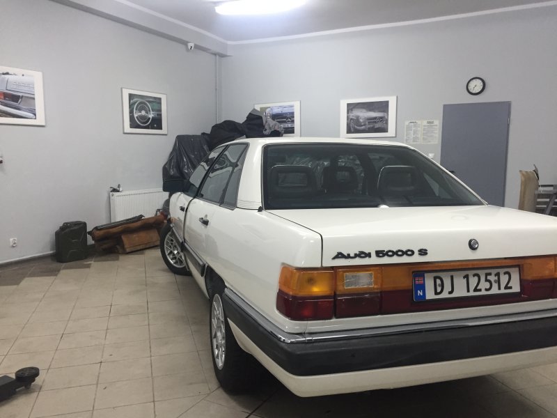 Ауди 5000s салон