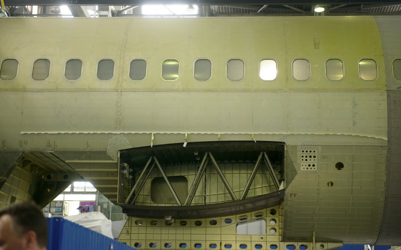 Кронштейн закрылка самолета ту-154
