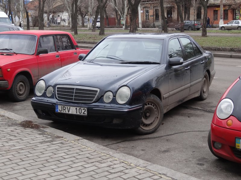 702 Регион мерс