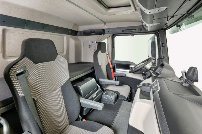 Man TGS 6x6 кабина