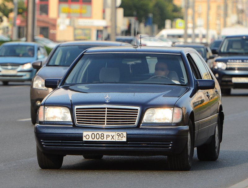 Мерседес 600 в 90-е номера