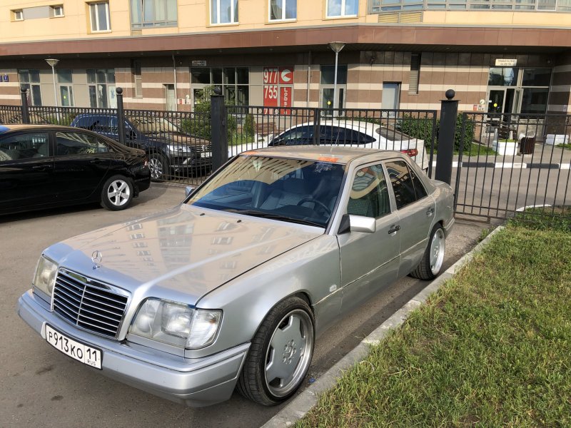 Мерседес Бенц 2,8
