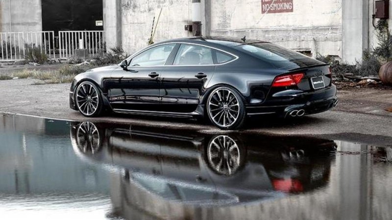 Audi rs7 черная