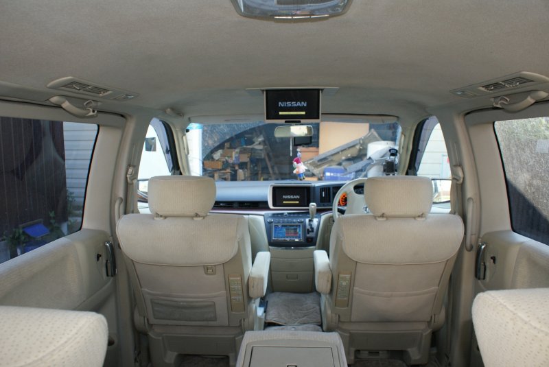 Nissan Elgrand 2005