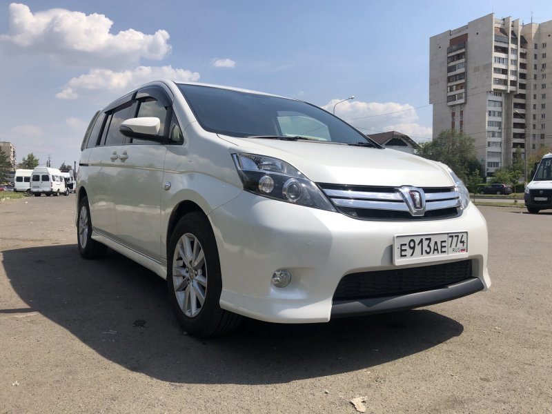 Toyota Isis 4qd