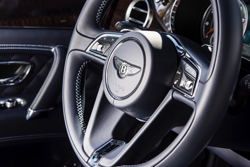 Bentley Bentayga руль