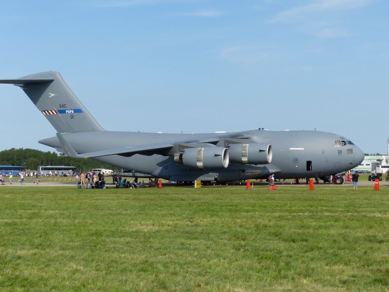 А-340 самолет