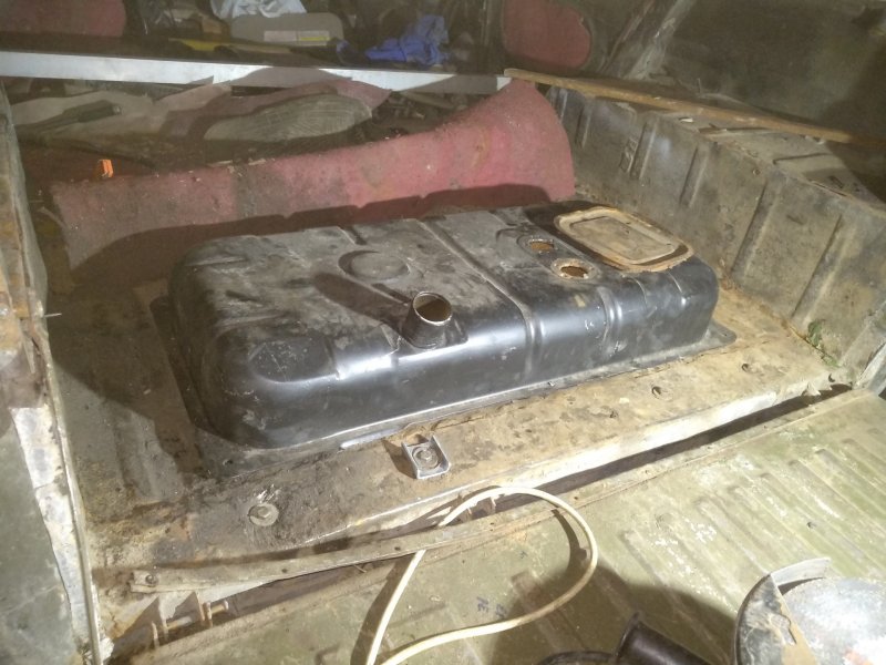 Топливный бак в УАЗ 3151 В багажник