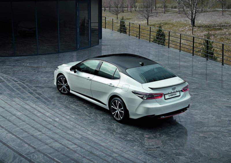 Toyota Camry 2020