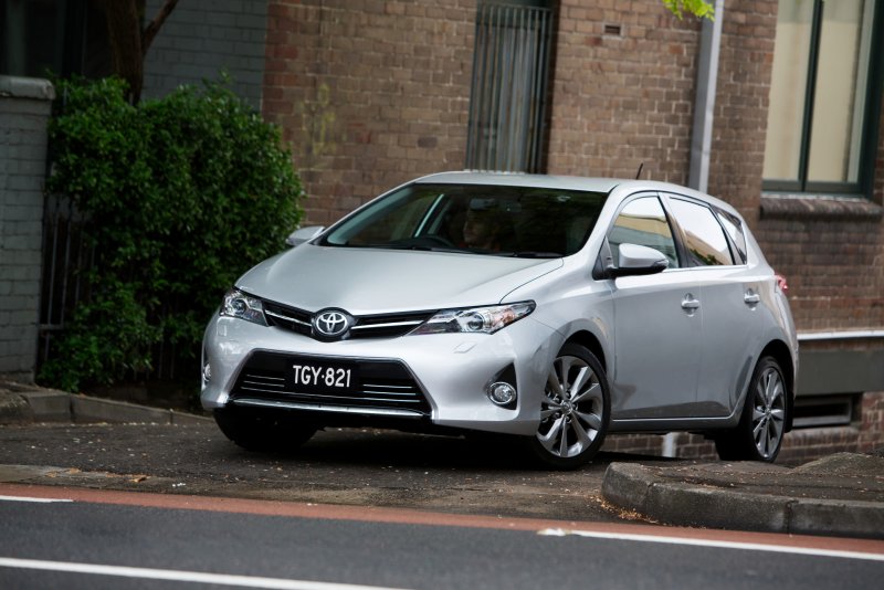 Toyota Corolla Hatchback 2013